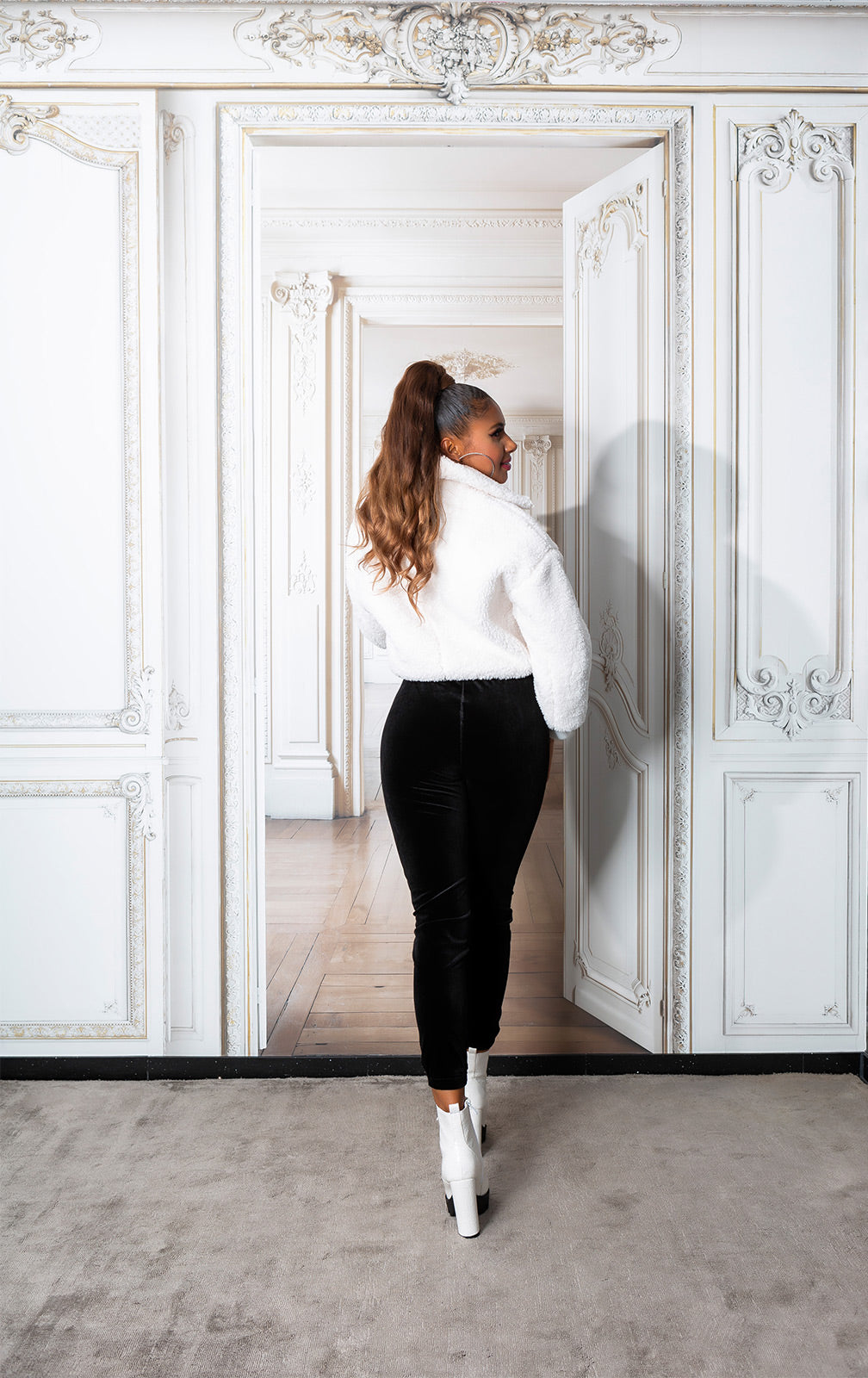 Seksowne sportowe spodnie Velvet Look