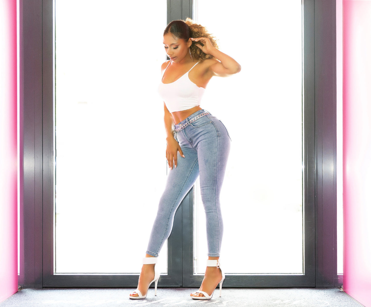 Seksowne jeansy skinny z wysokim stanem i push-upem