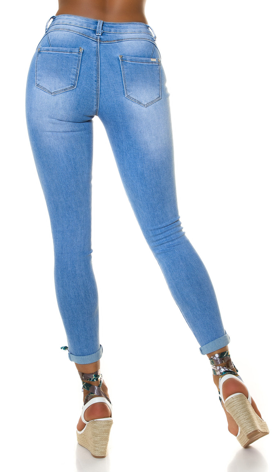 Modne jeansy push up w stylu basic must have