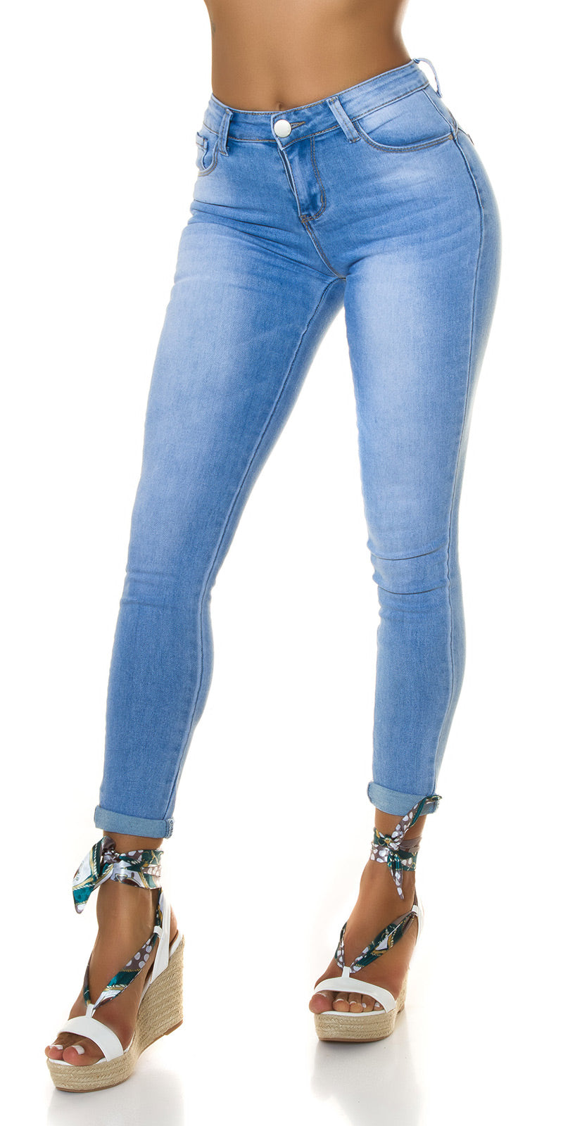 Modne jeansy push up w stylu basic must have