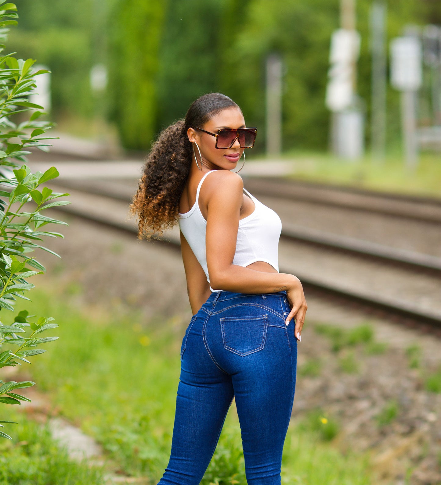 Seksowne jeansy push up z wysokim stanem