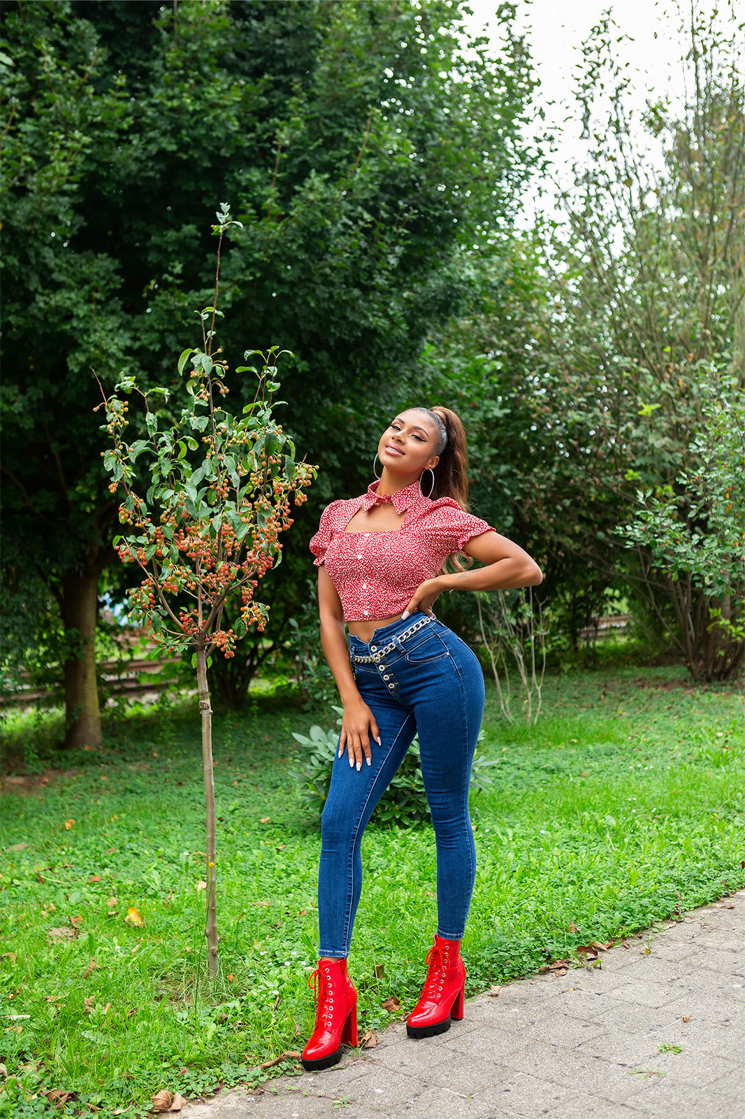 Seksowne jeansy skinny z wysoką talią