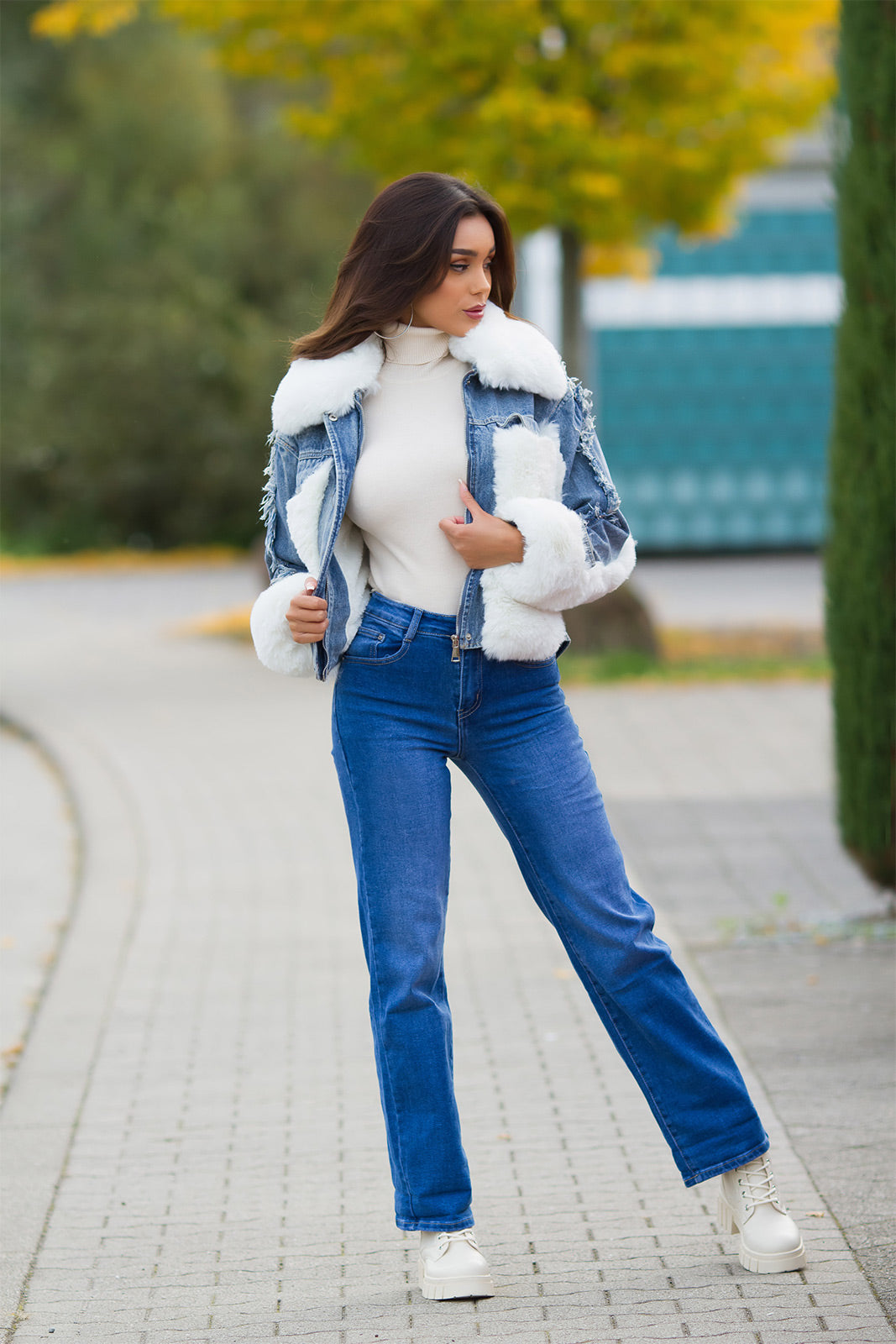 Modne dżinsy Bootcut z wysokim stanem