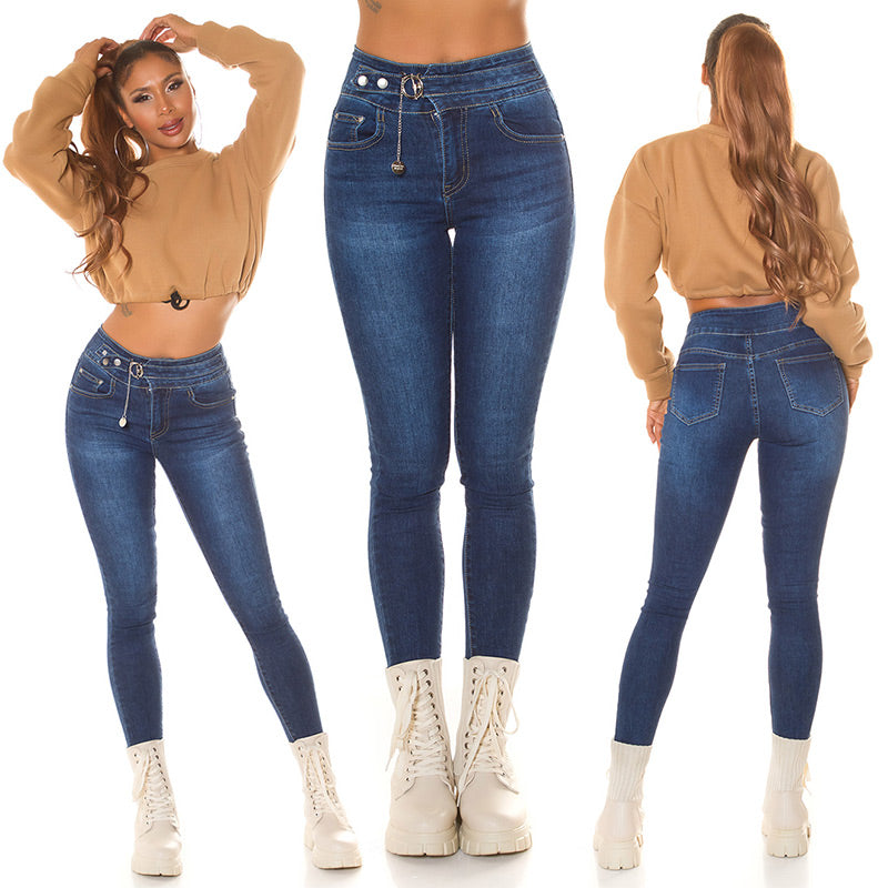 Modne jeansy skinny z wysokim stanem i łańcuszkiem