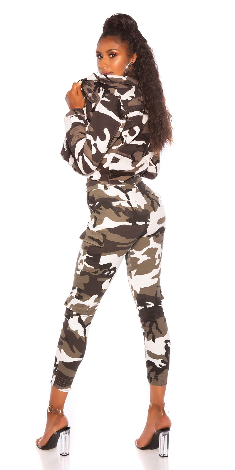 Seksowna przycięta kurtka w stylu militarnym