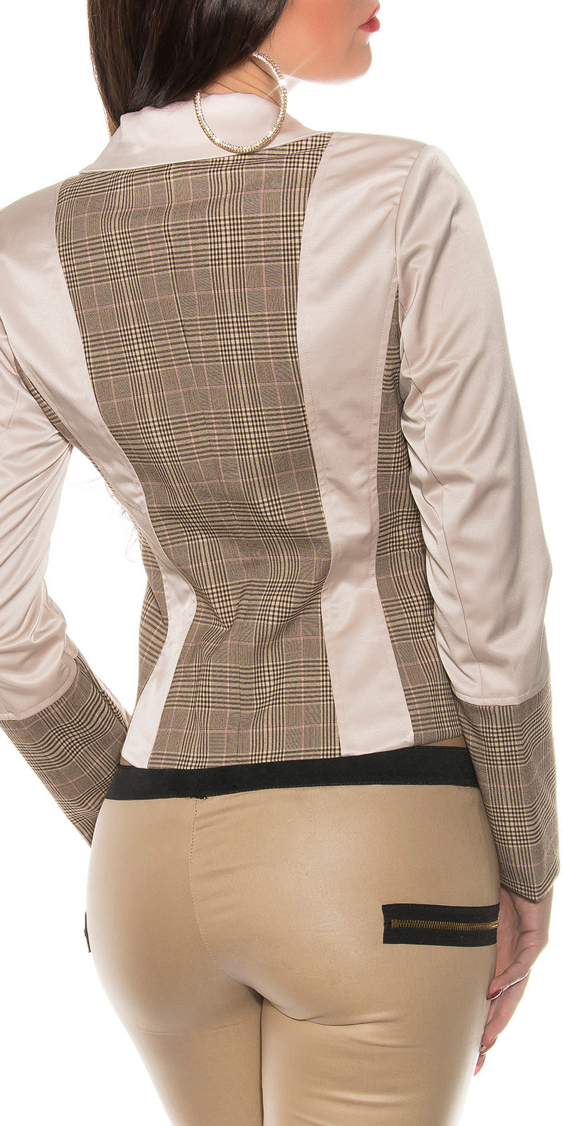 Modny Business-Blazer z aplikacjami samochodowymi