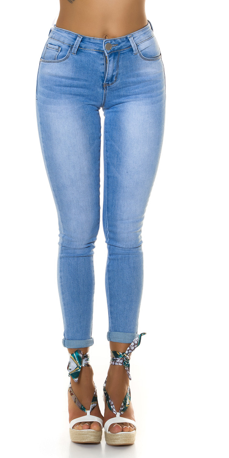 Modne jeansy push up w stylu basic must have