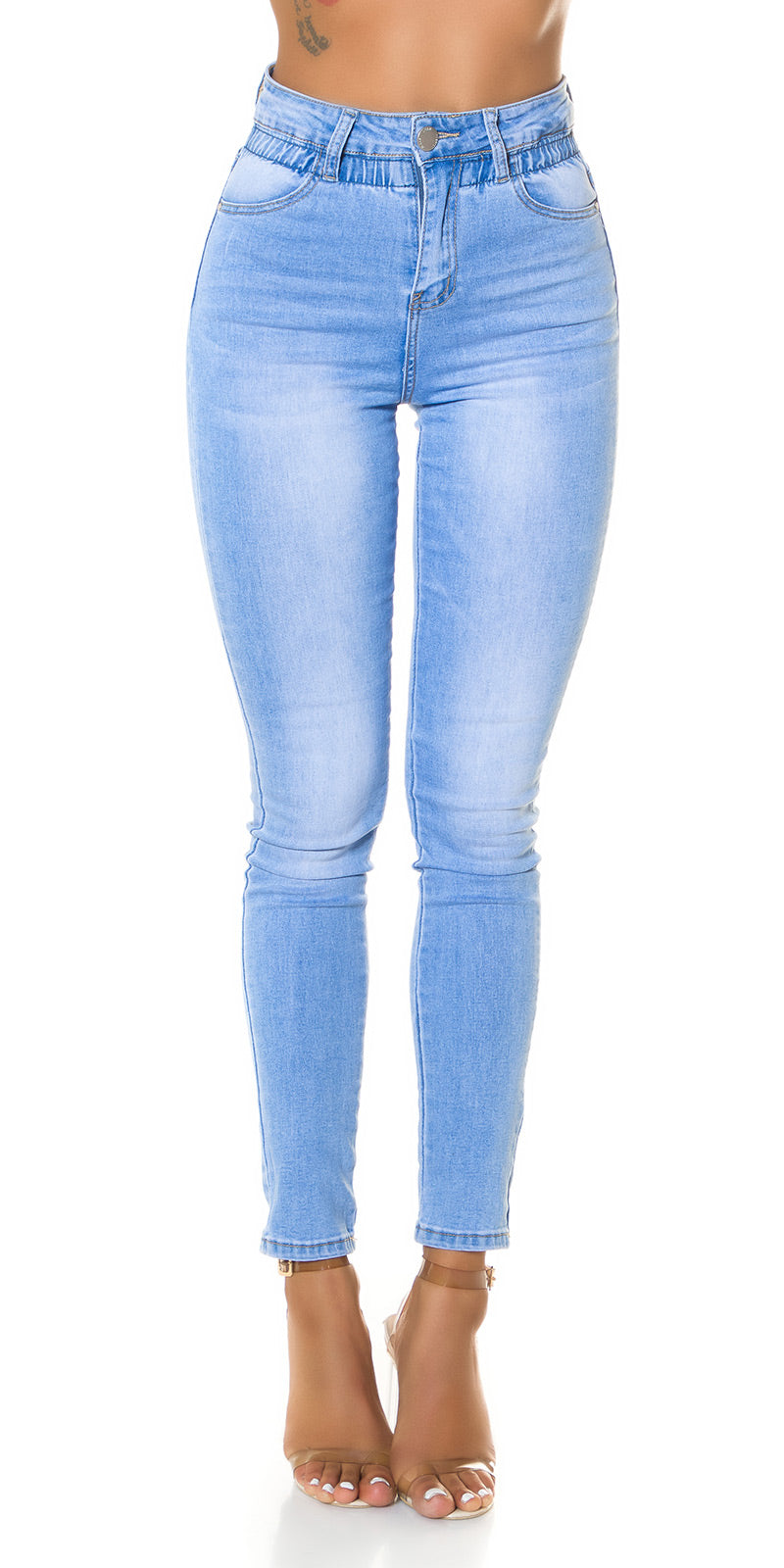 Modne jeansy z wysokim stanem