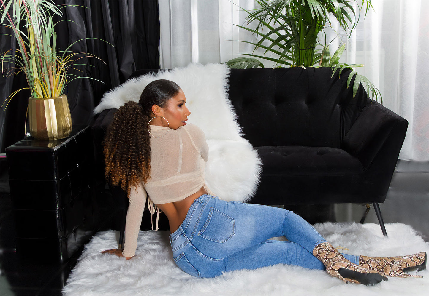 Seksowne jeansy w stylu basic must have