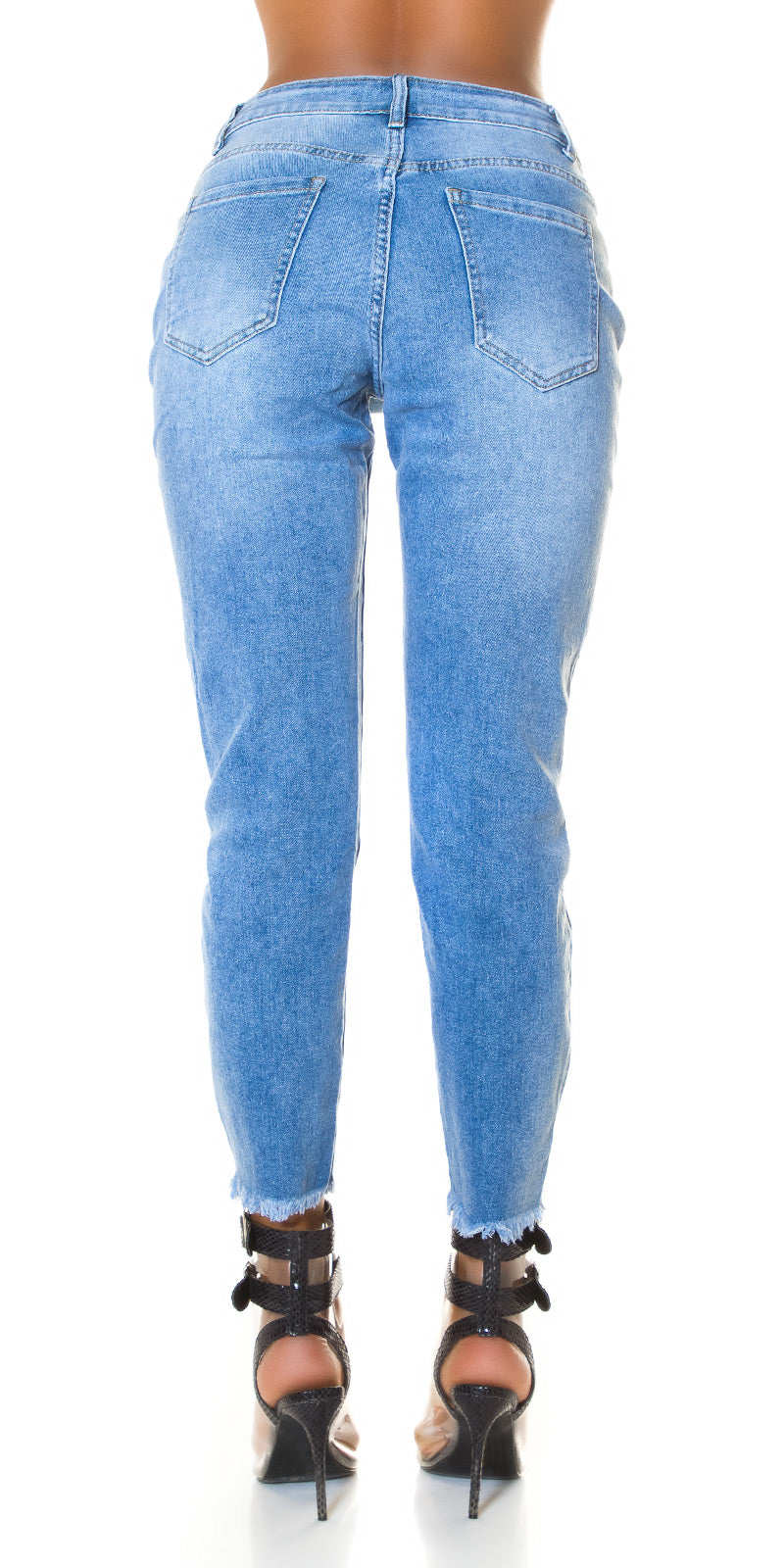 Modne jeansy w stylu Mom Fit