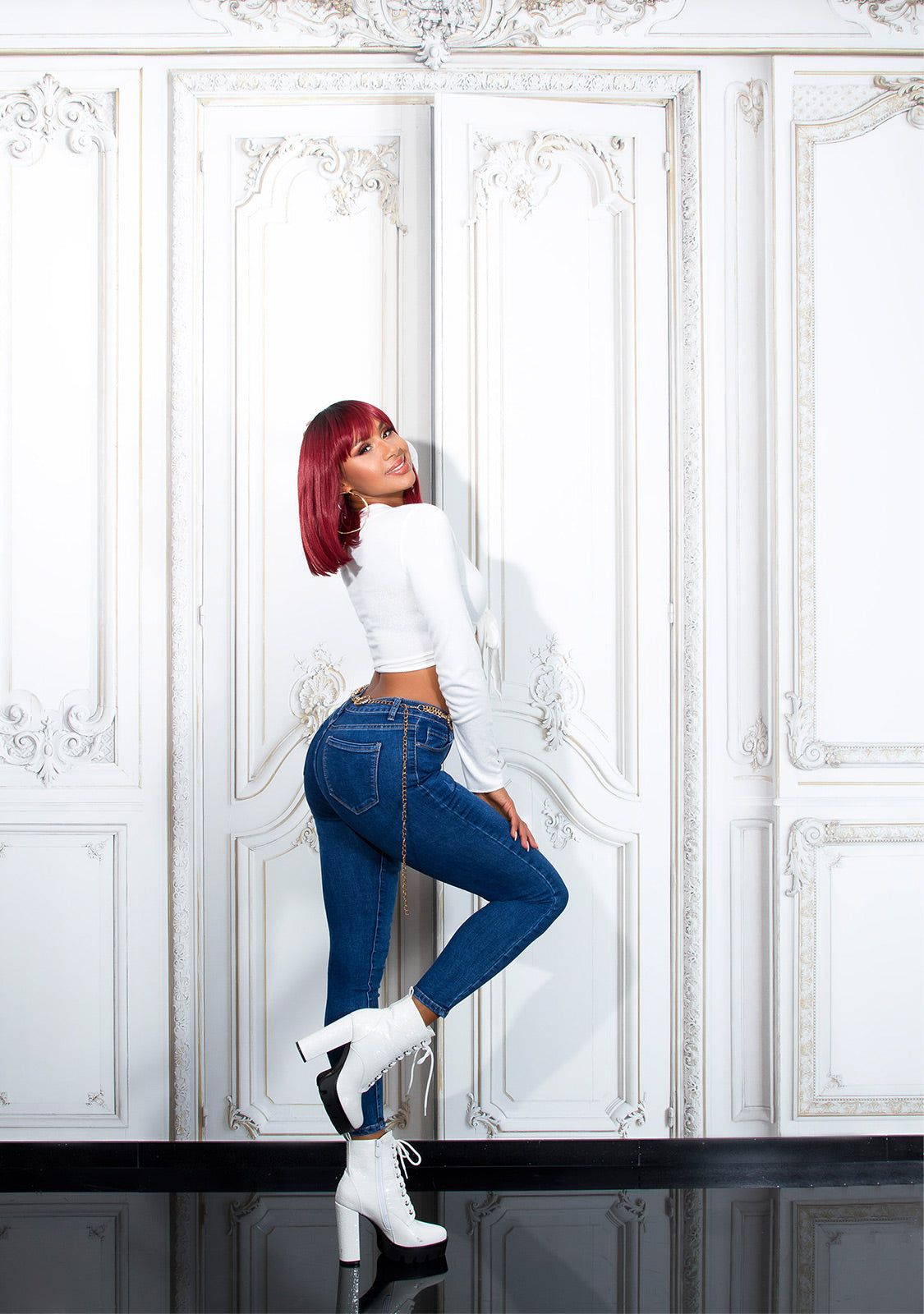 Seksowne klasyczne jeansy skinny z wysoką talią