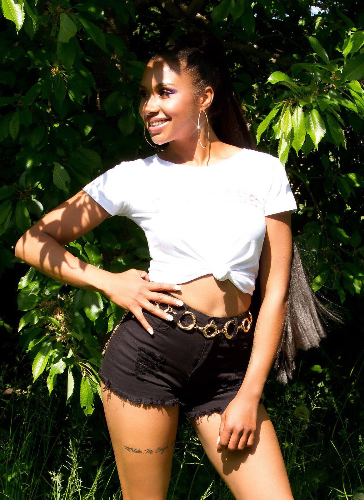 Seksowne jeansowe szorty w stylu "used look