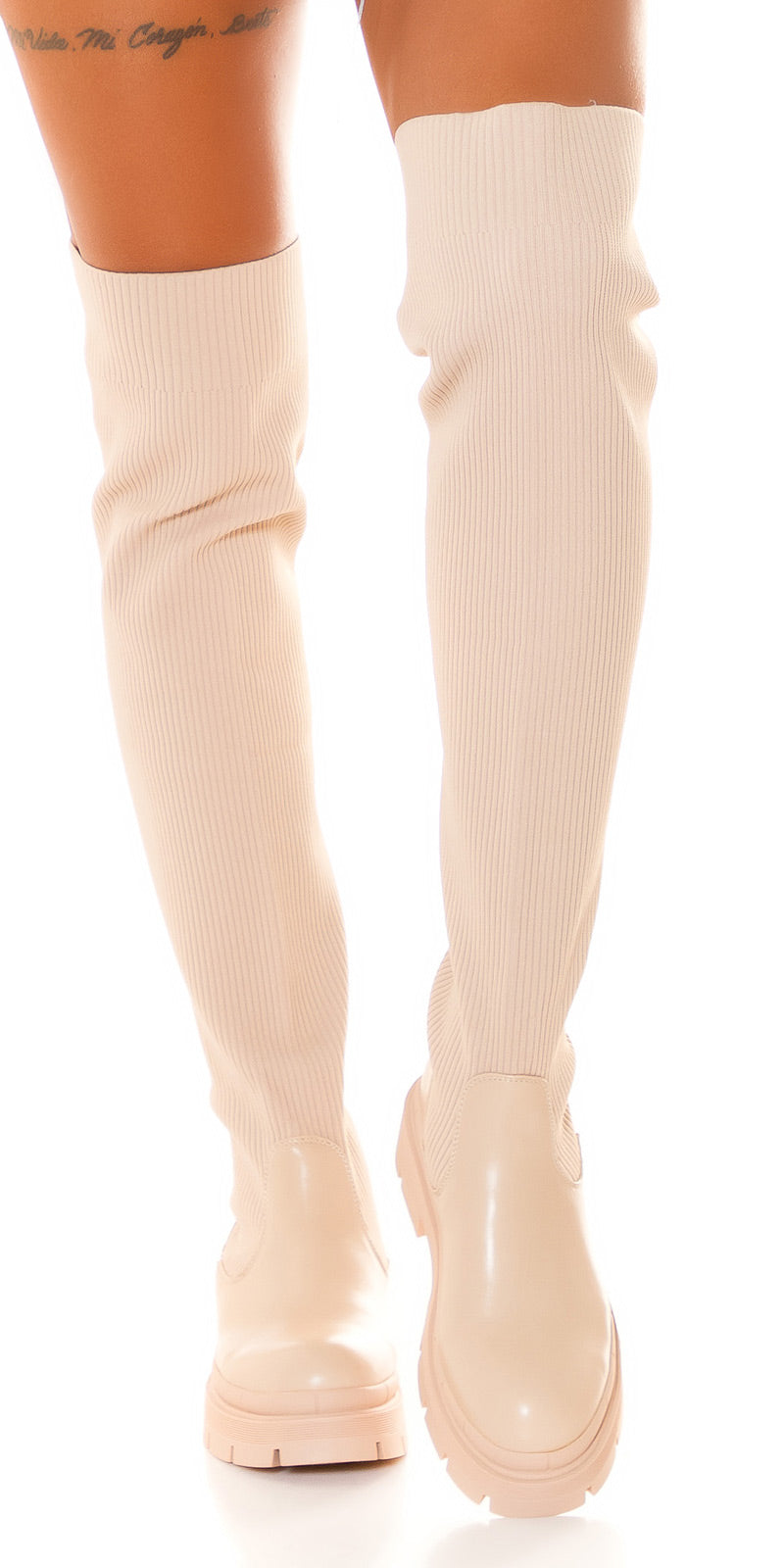 Modne płaskie buty za kolano w prążki Musthave