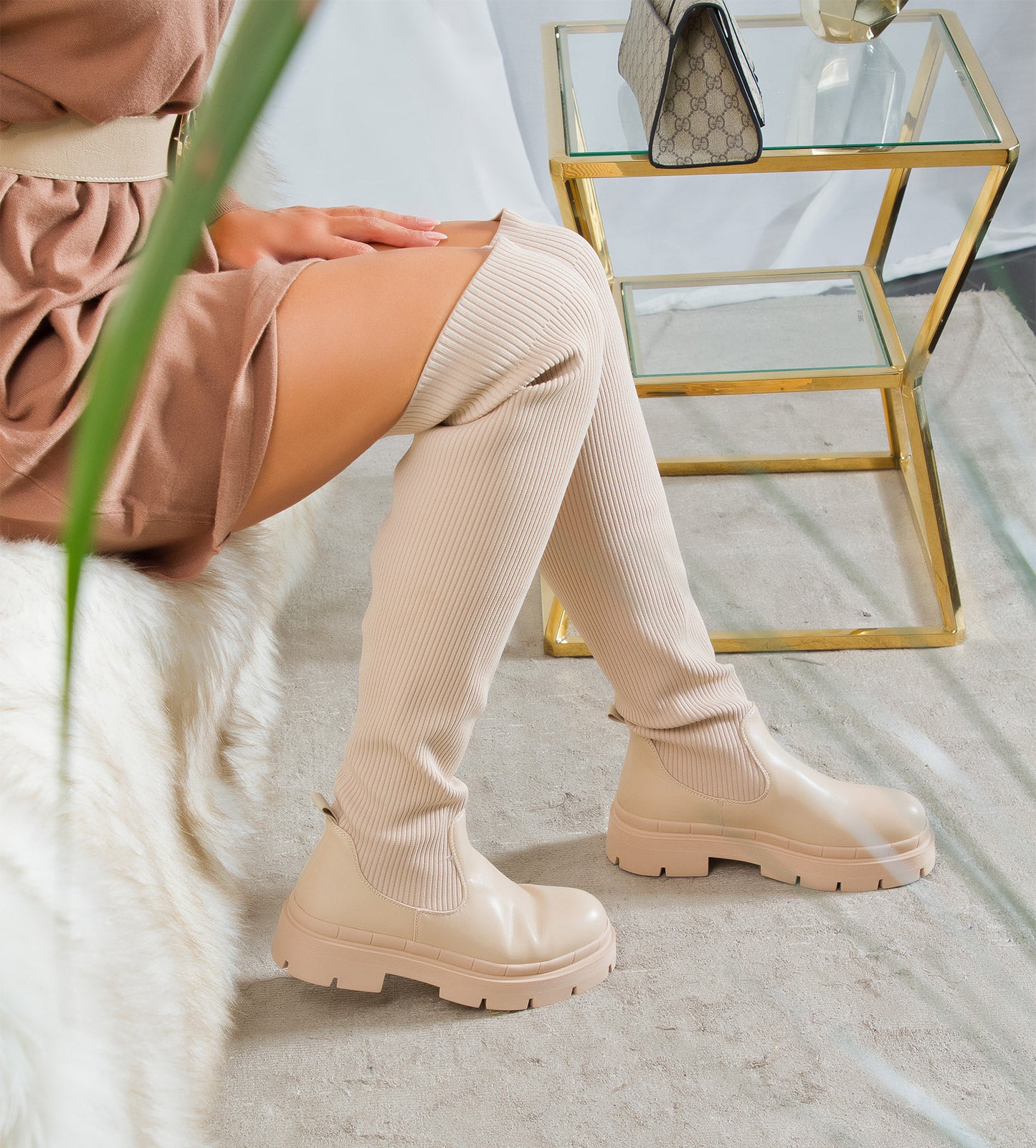 Modne płaskie buty za kolano w prążki Musthave