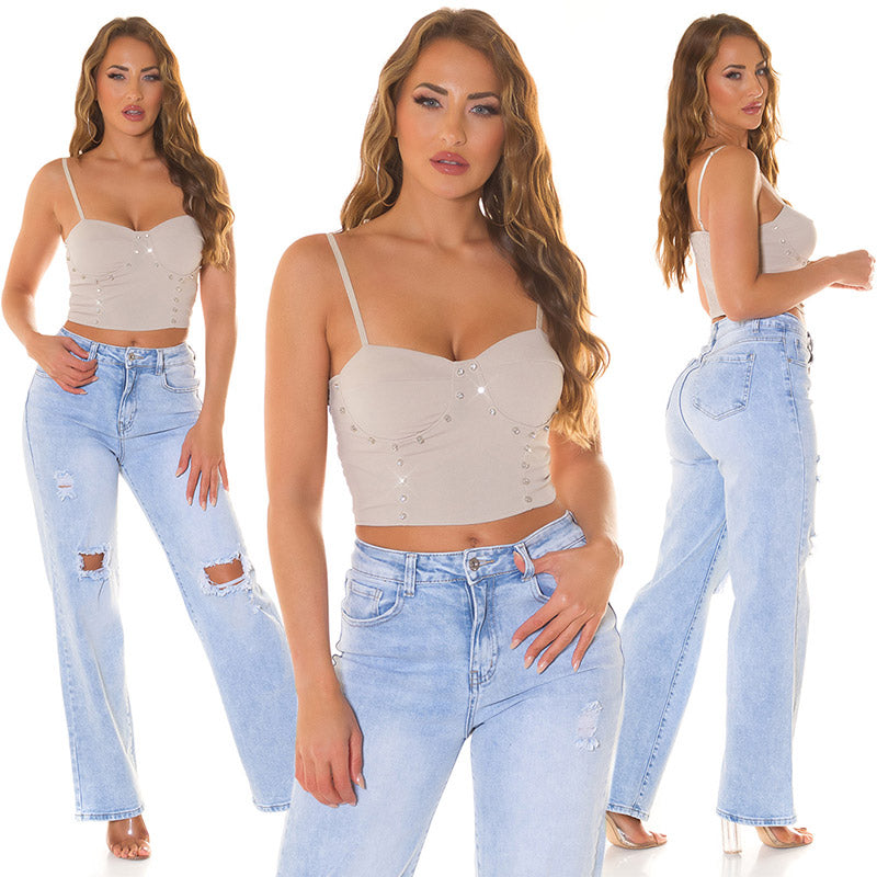 Seksowny crop top z błyszczącymi ćwiekami