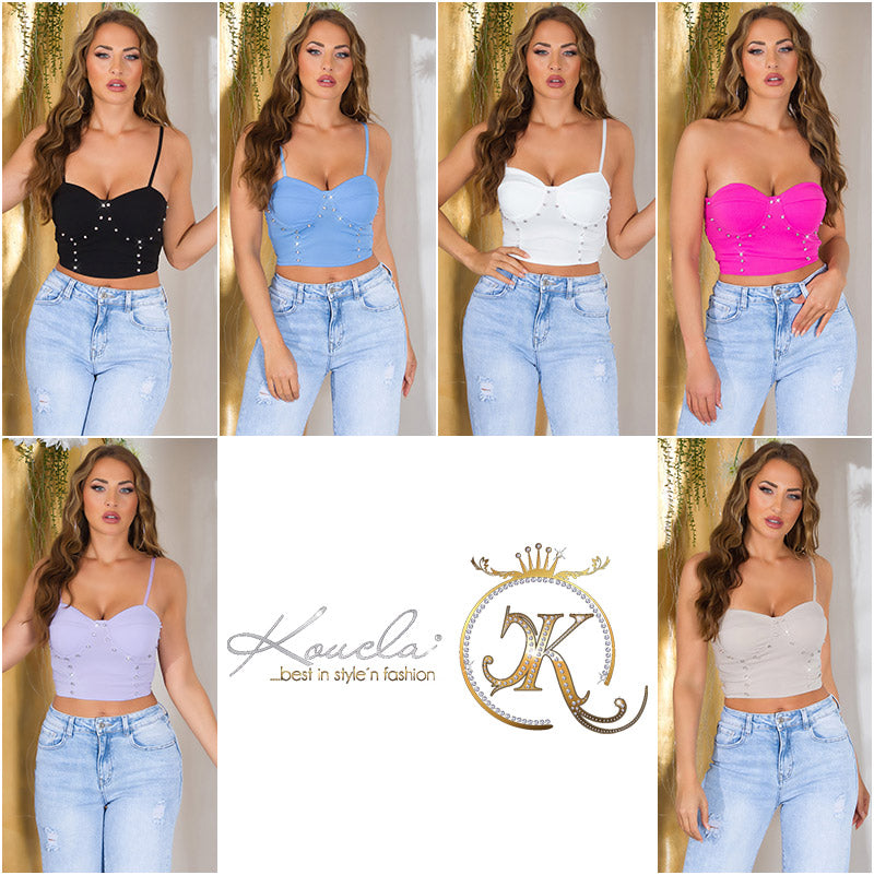 Seksowny crop top z błyszczącymi ćwiekami